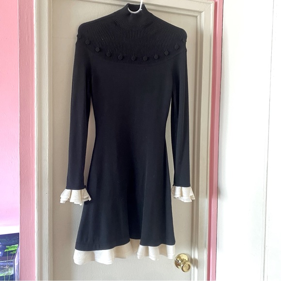 Alexander McQueen Black Long Sleeve Wool Mini Dress with White Silk Ruffle Trim - Picture 1 of 7